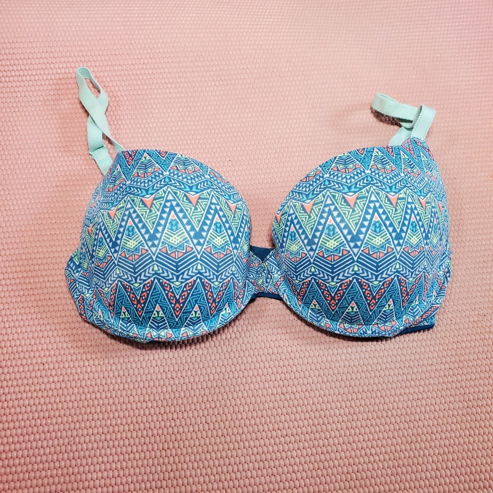 Victorias Secret PINK Wear Everywhere Push-Up Bra Paisley 32D Blue Tribal Boho